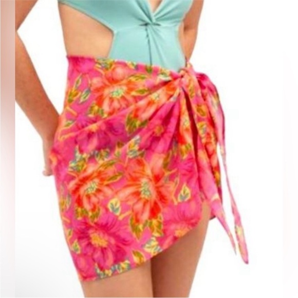 Beach Riot Melanie Wrap Coverup with Asymmetrical Sarong - Picture 6 of 6